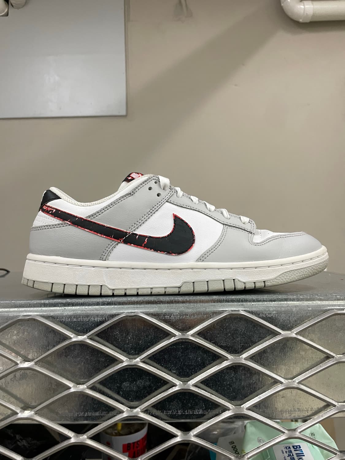 나이키 덩크 로우 SE 그레이 포그 260 상품이미지4