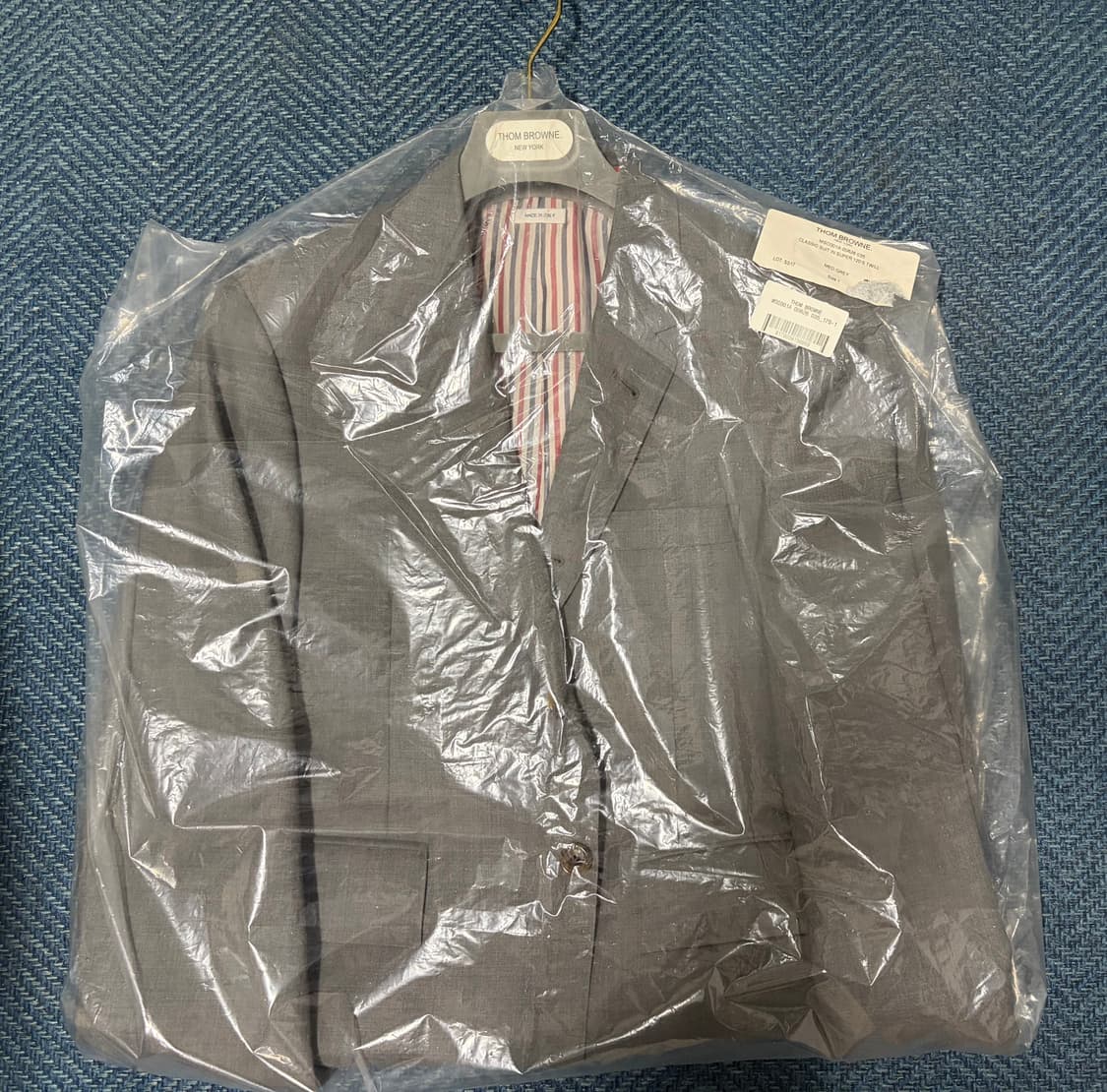 톰브라운 클래식 미드그레이 수트 상하의 세트 1사이즈 상품이미지1