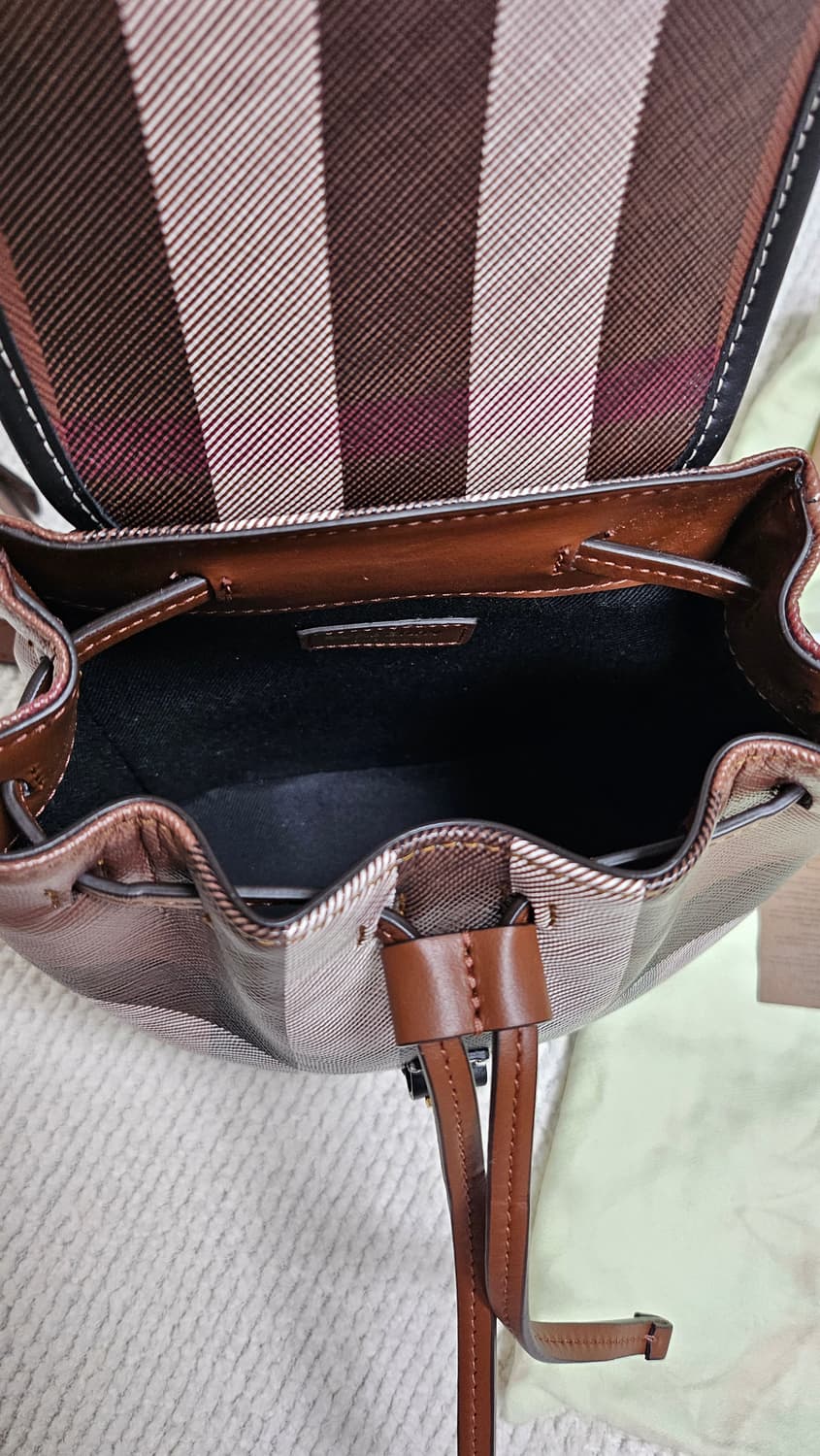 버버리 체크 마이크로 백팩 ( 새상품 , 정품 ) 상품이미지9