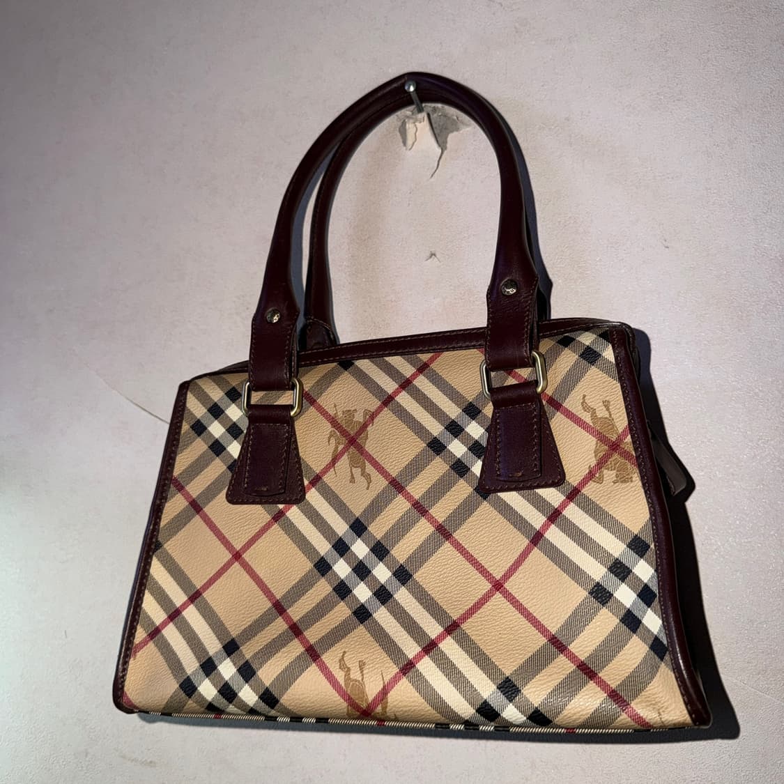 버버리 노바체크 여성 가죽배색 토트&숄더백 상품이미지10