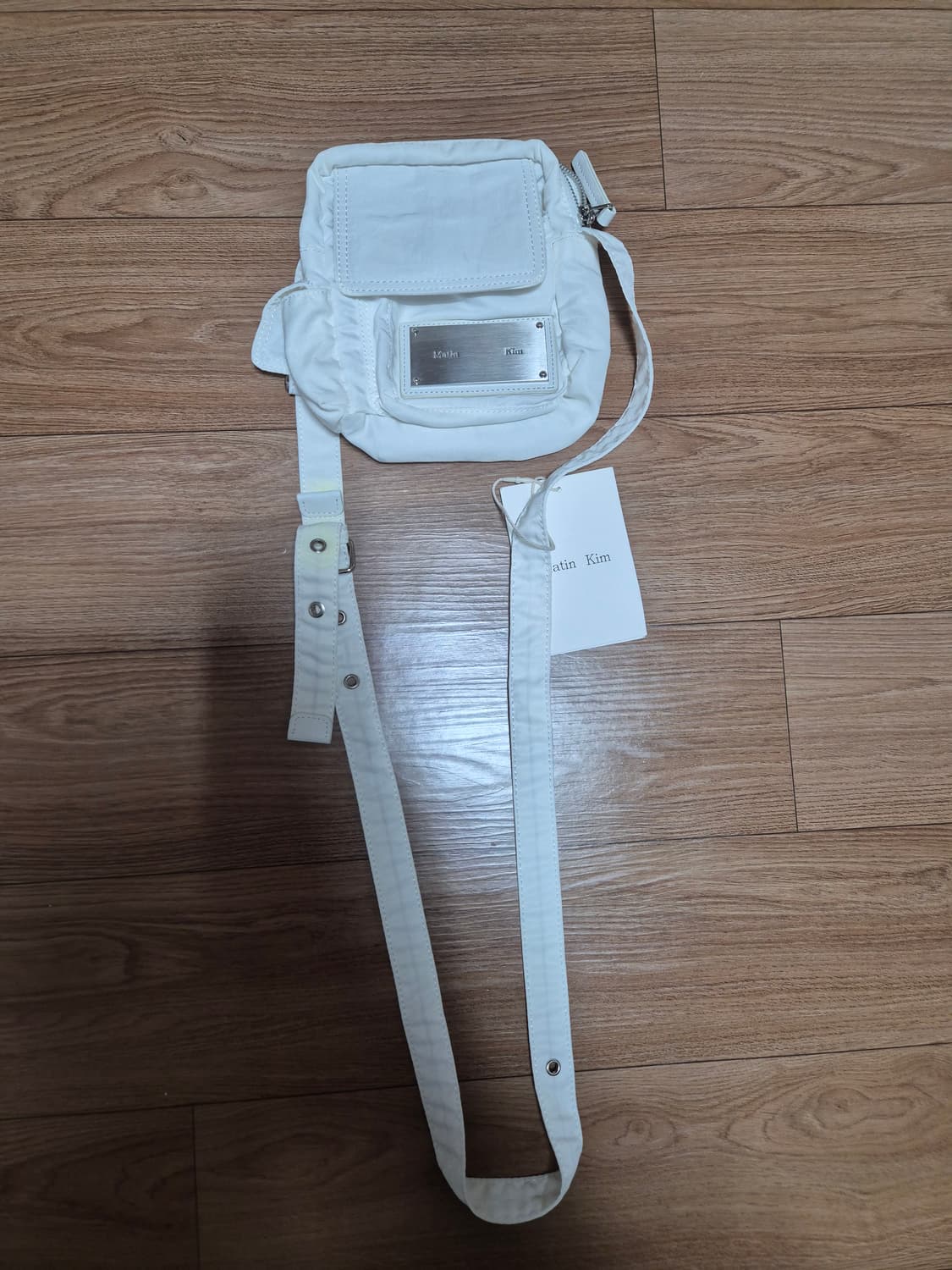 (새상품)마뗑킴 카고 크로스 미니백 화이트 상품이미지9