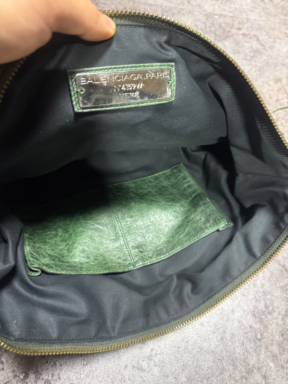 발렌시아가 모터백 상품이미지8