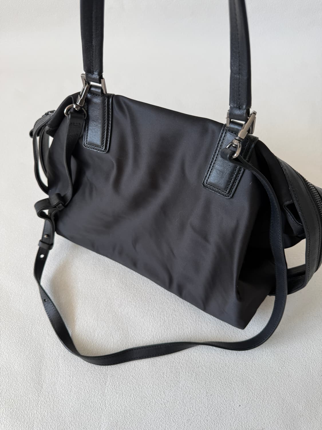 구호(KUHO) 레더&원단 토트 크로스백 상품이미지6