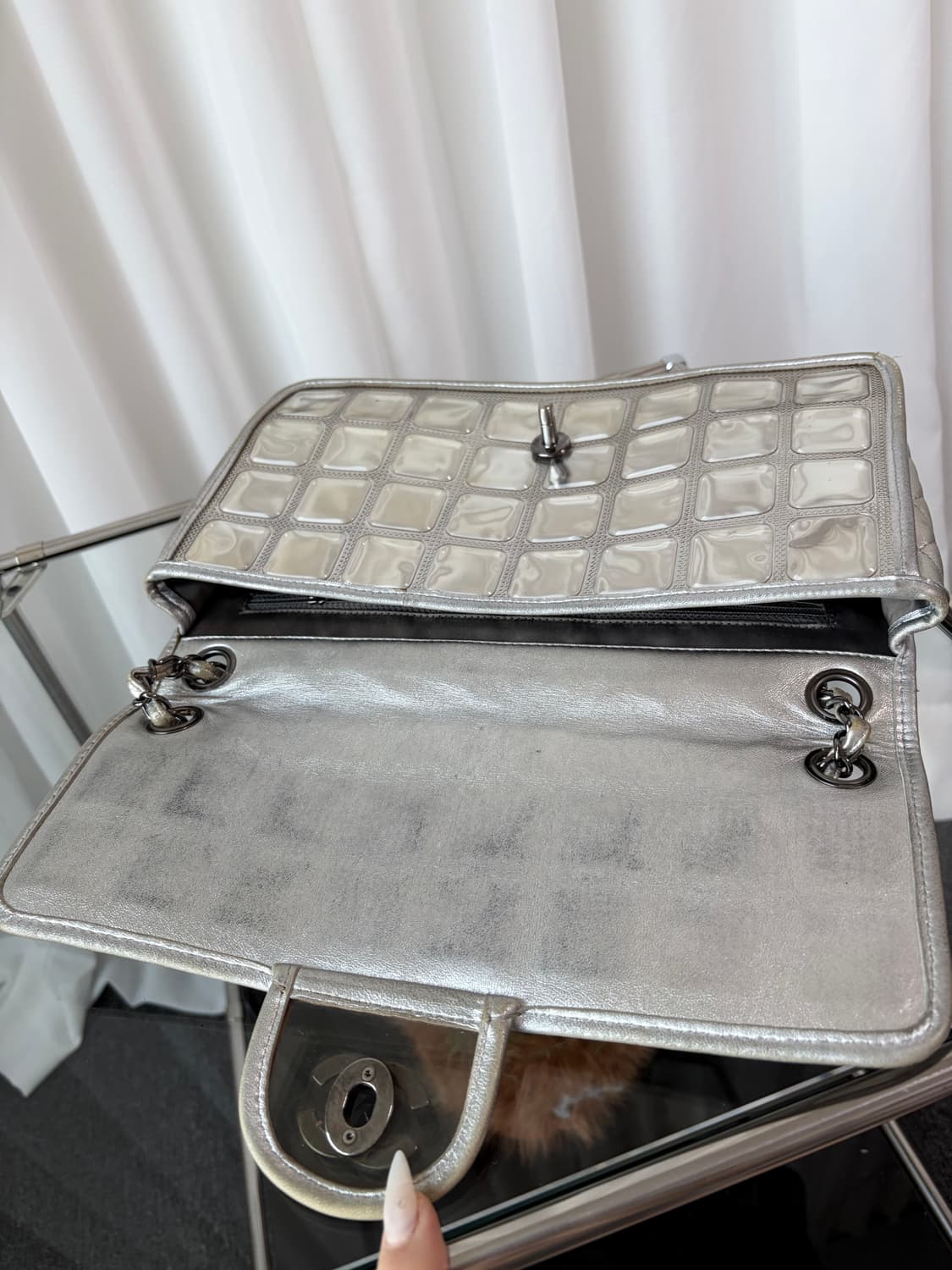 샤넬 실버 아이스 큐브 플랩백 리미티드 에디션 상품이미지8