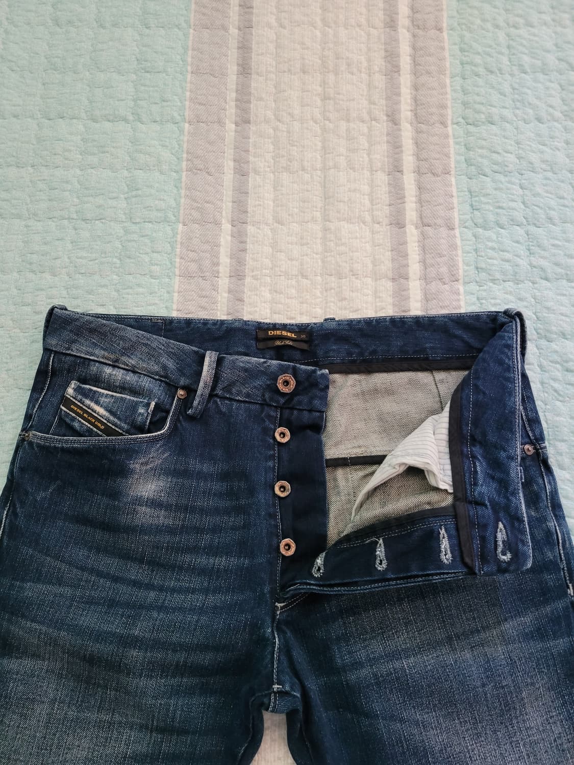디젤 diesel 블랙골드 슬림스키니 셀비지데님 탭30 실32 상품이미지2