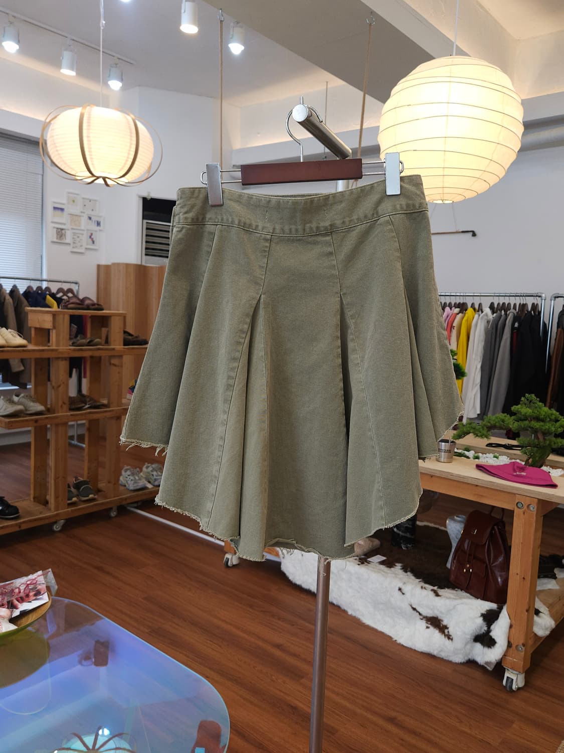 더오픈프로덕트 오픈와이와이 ASYMMETRIC PLEATED SKIRT 상품이미지2