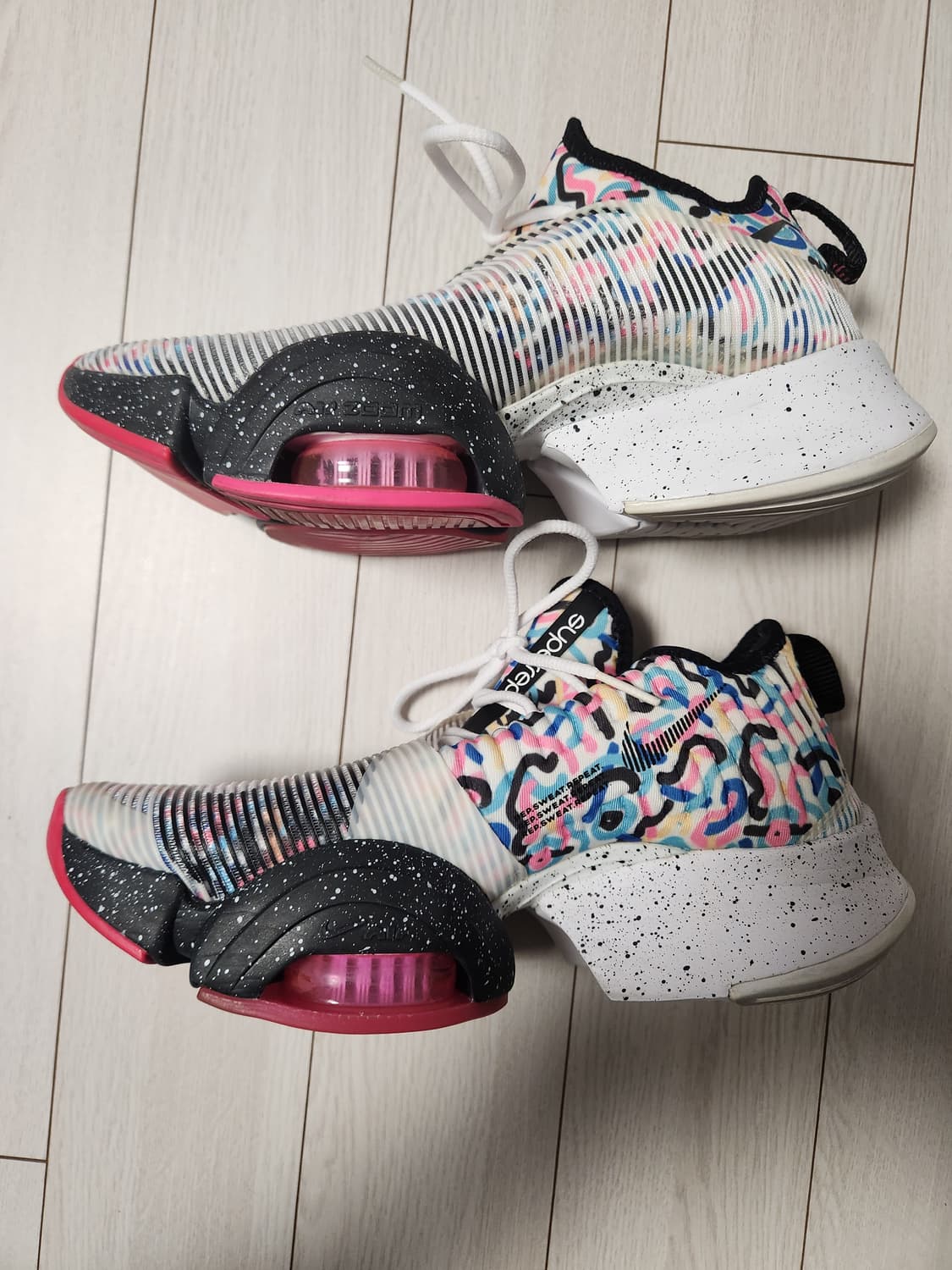 나이키 운동화  에어 줌 슈퍼렙 BQ7043-004 러닝화 사이즈240
 상품이미지6