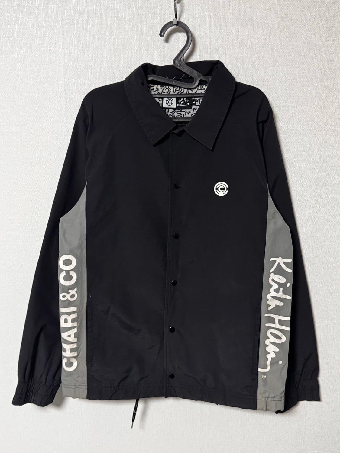 CHARI & CO Keith Haring 콜라보 어스 코치자켓 상품이미지2