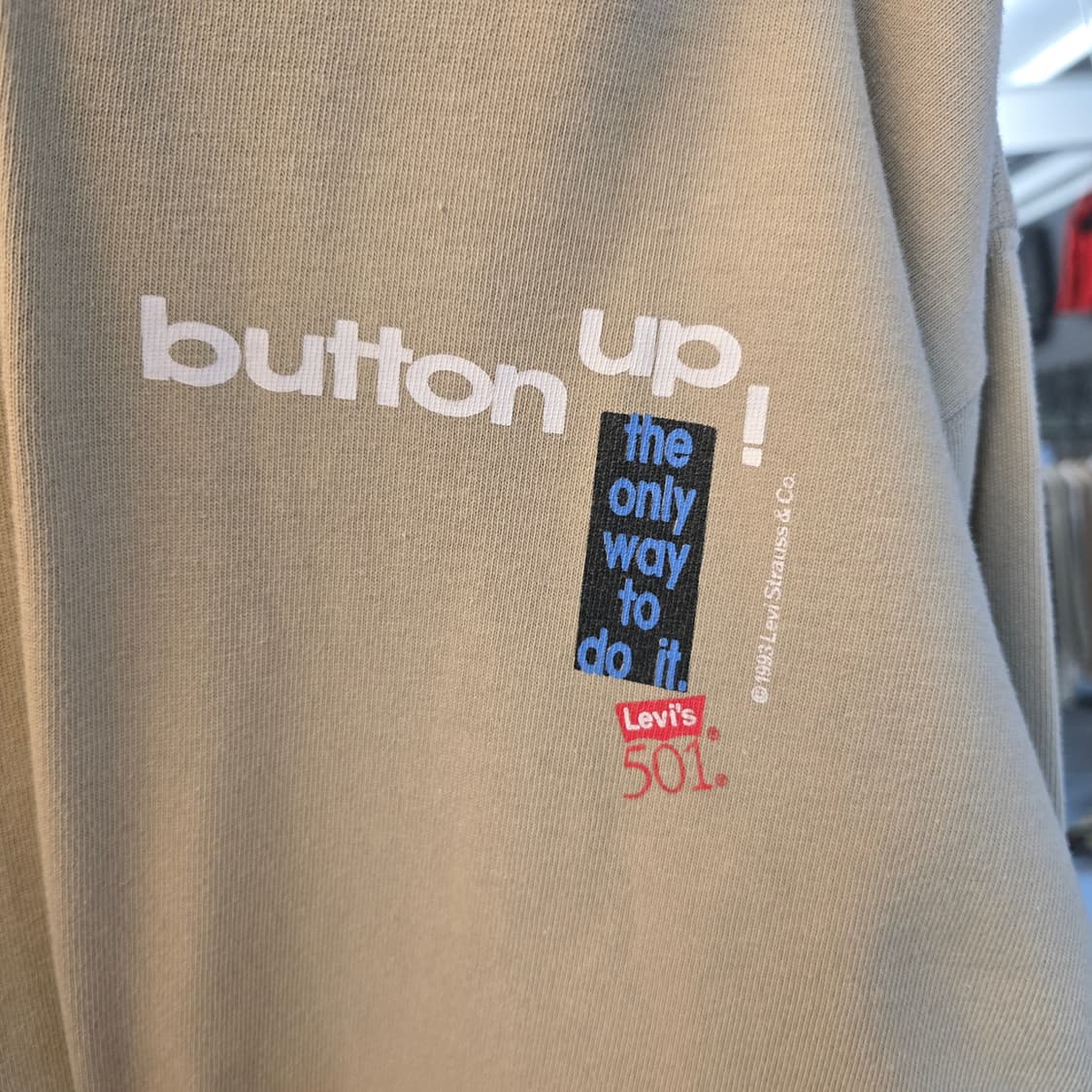 리바이스 하프집업 맨투맨 베이지 501 프린팅 오버핏 상품이미지4