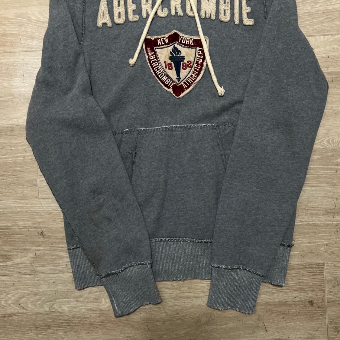 아베크롬비 자수 빅로고 데미지드 기모 후드티 [그레이] M/95 상품이미지3