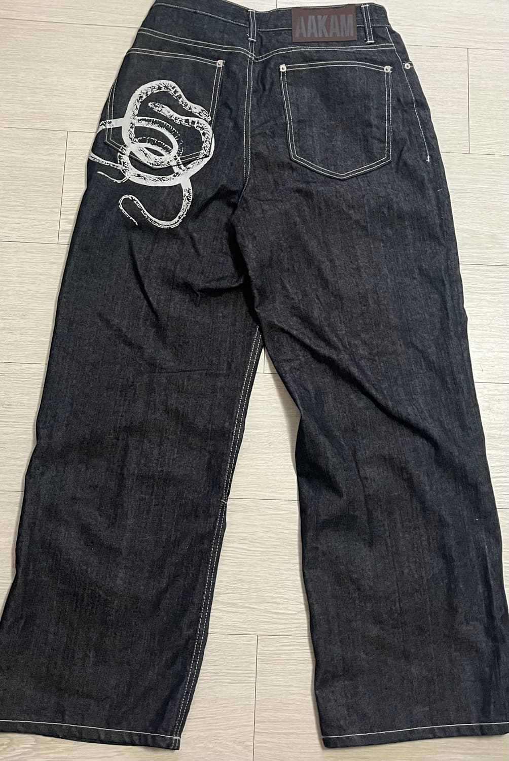 아캄 Snake Printed Denim Pants 상품이미지2