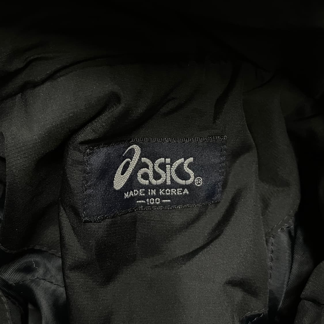 [정품/100] 아식스 블랙 후드 바람막이 점퍼 b10 상품이미지5
