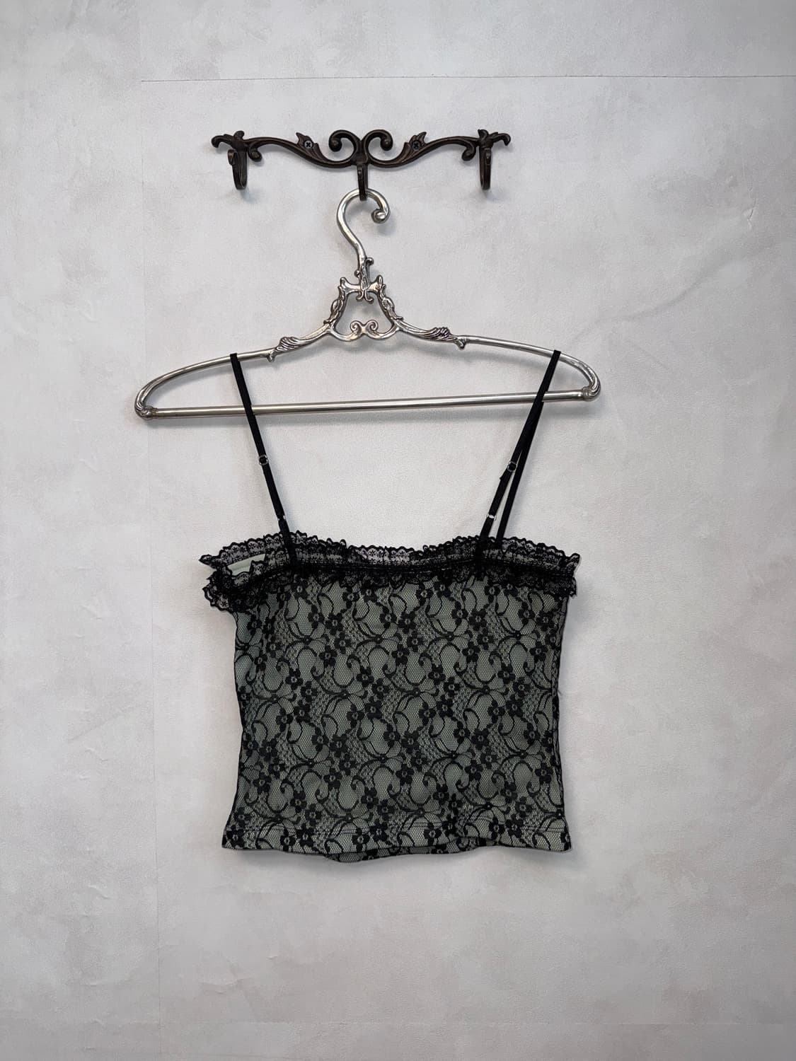 Black ethnic floral lace ribbon 슬리브리스 상품이미지3