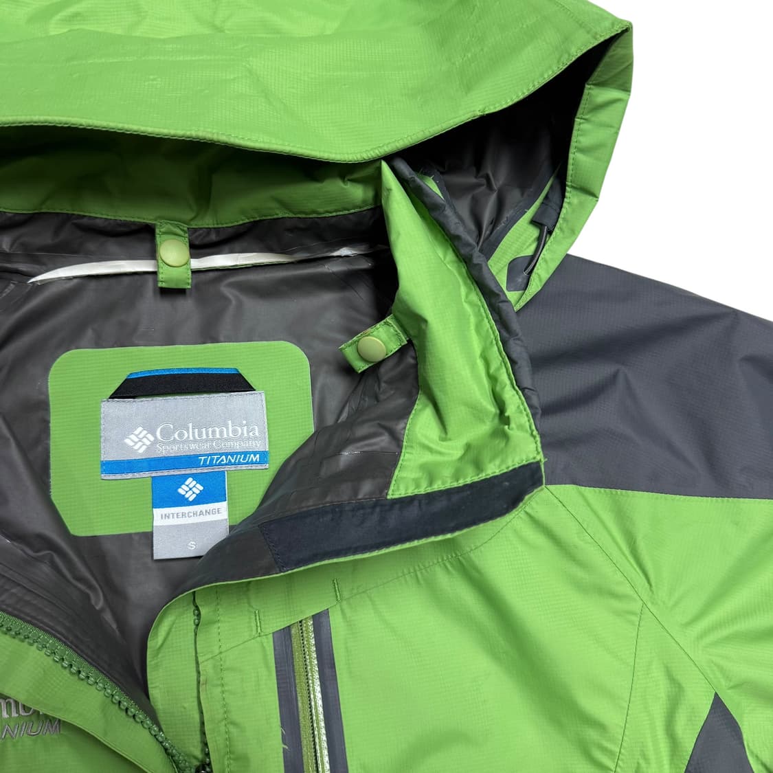 컬럼비아 바람막이 상품이미지2