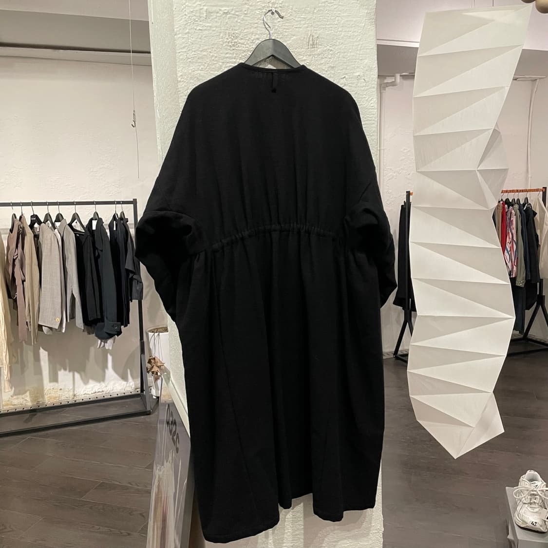 랑데뷰 오 글로브 버튼 디테일 울 코트 상품이미지3