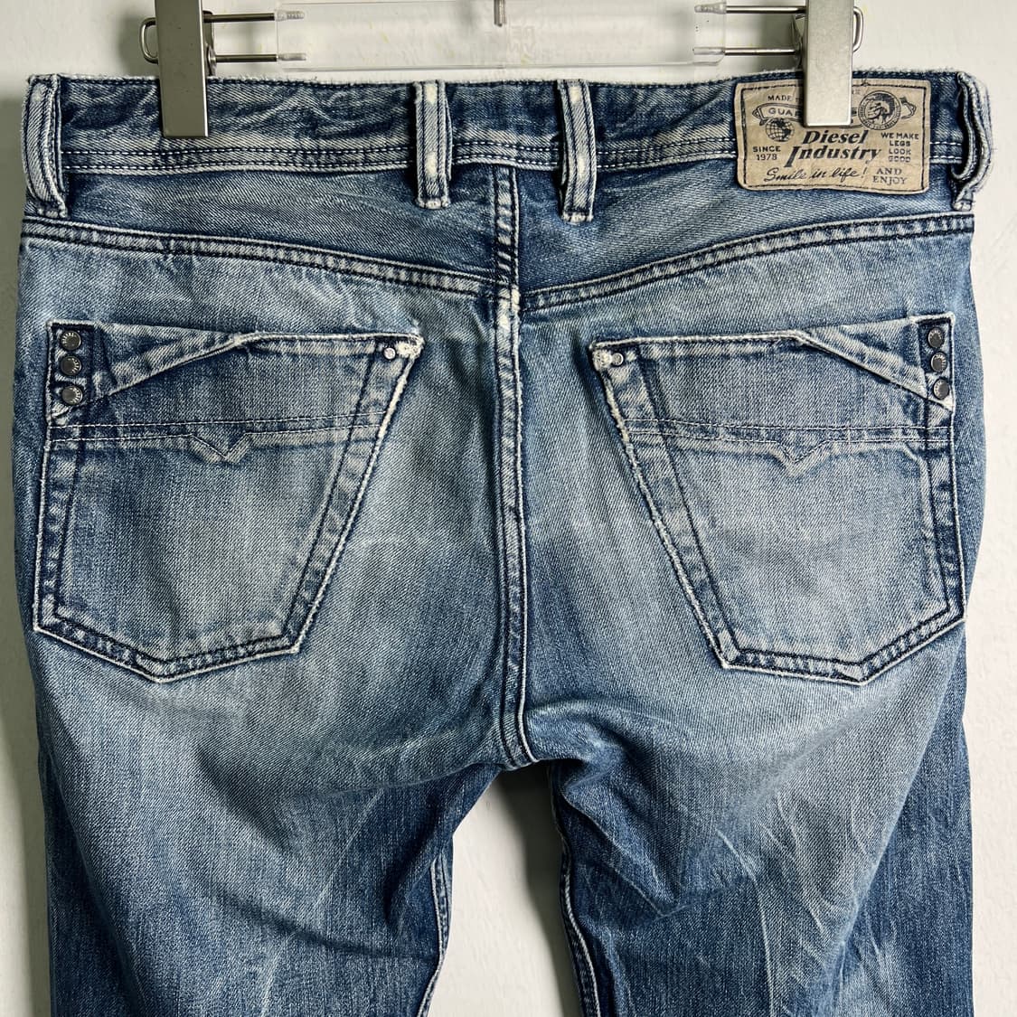 Diesel 디젤 MENNIT 워시드 디스트로이드 데님 팬츠 30 상품이미지6