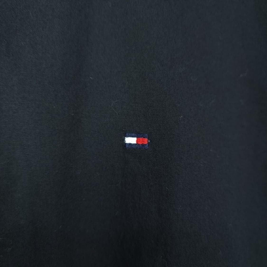 [타미힐피거] 로고 자수 셔츠 블랙 M19343 상품이미지6