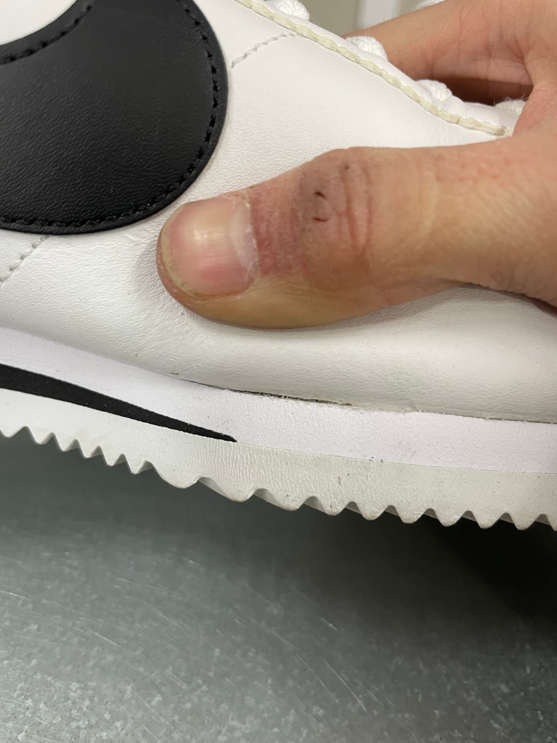 나이키 클래식 코르테즈 화이트 블랙 280 상품이미지10