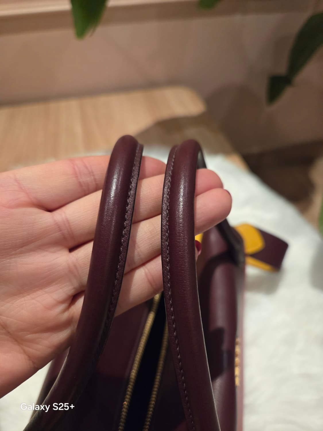 프라다 투톤 가방 숄더 스트랩 포함 (볼링백) 상품이미지2