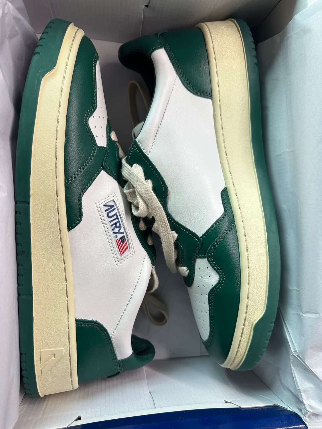 오트리 메달리스트 로우 레더 스니커즈 화이트 마운틴 상품이미지1