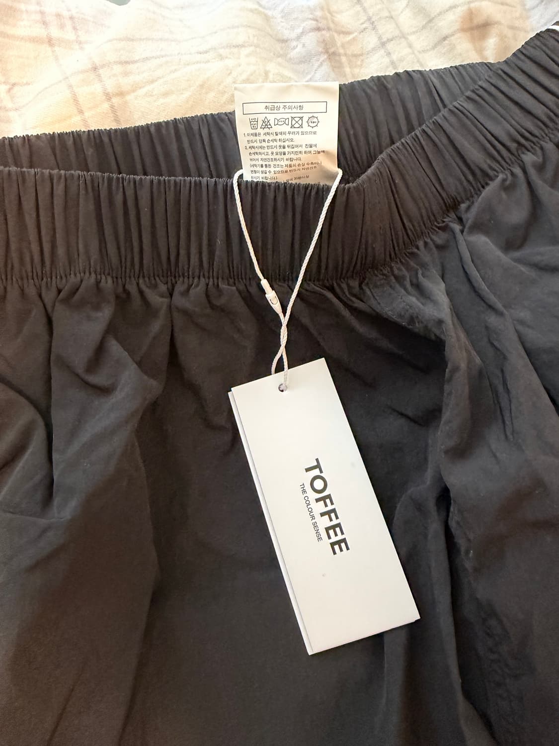 파이핑 라인 스트링 팬츠 상품이미지2