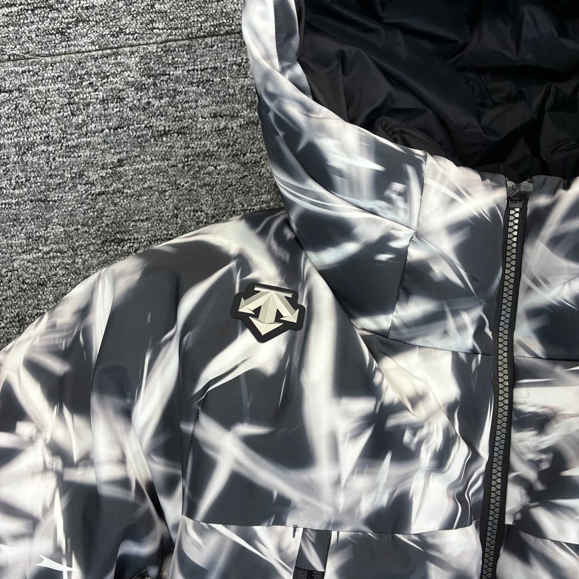 데상트 스키와펜 해비 덕다운 패딩 L 상품이미지7