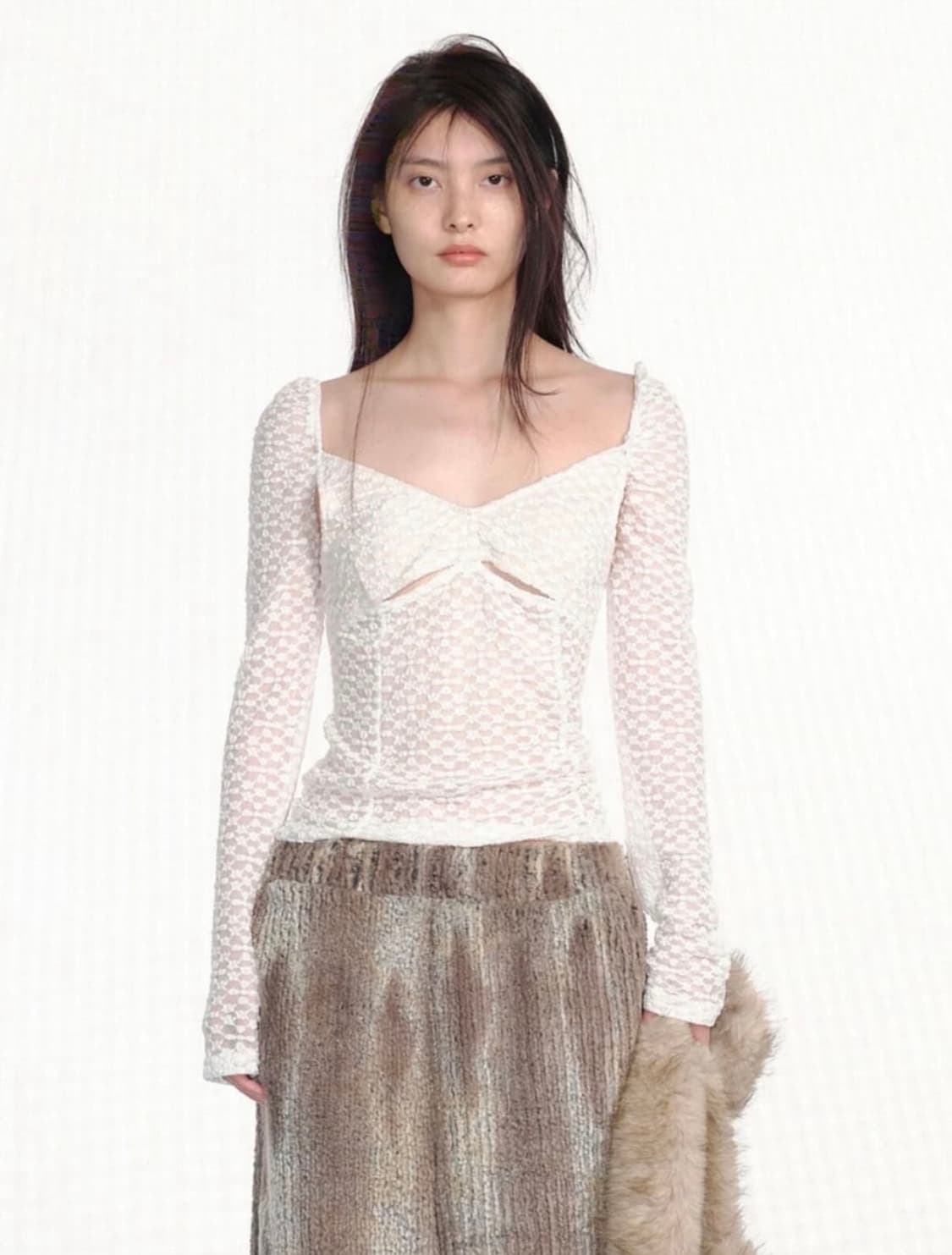 CERRIC 세릭 LACE UNDER CUT-OUT TOP IVORY 상품이미지1