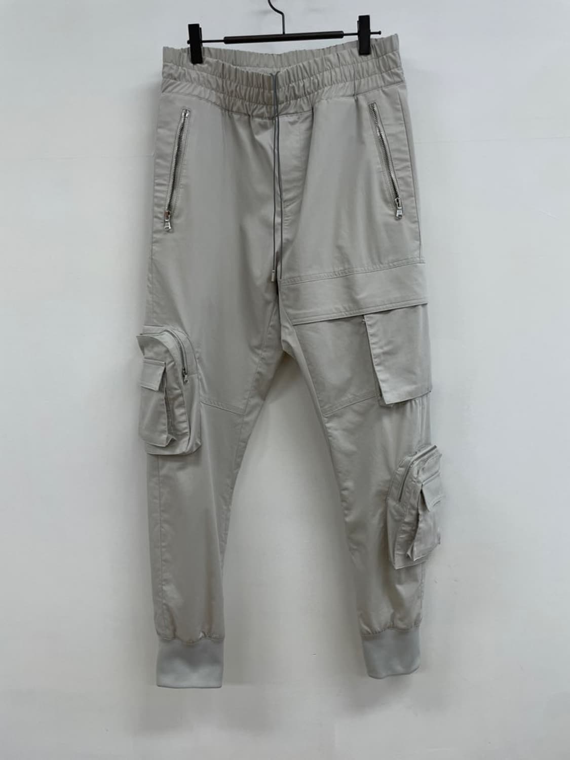 우영미 유틸리티 멀티 카고 조거 팬츠 연그레이 상품이미지4