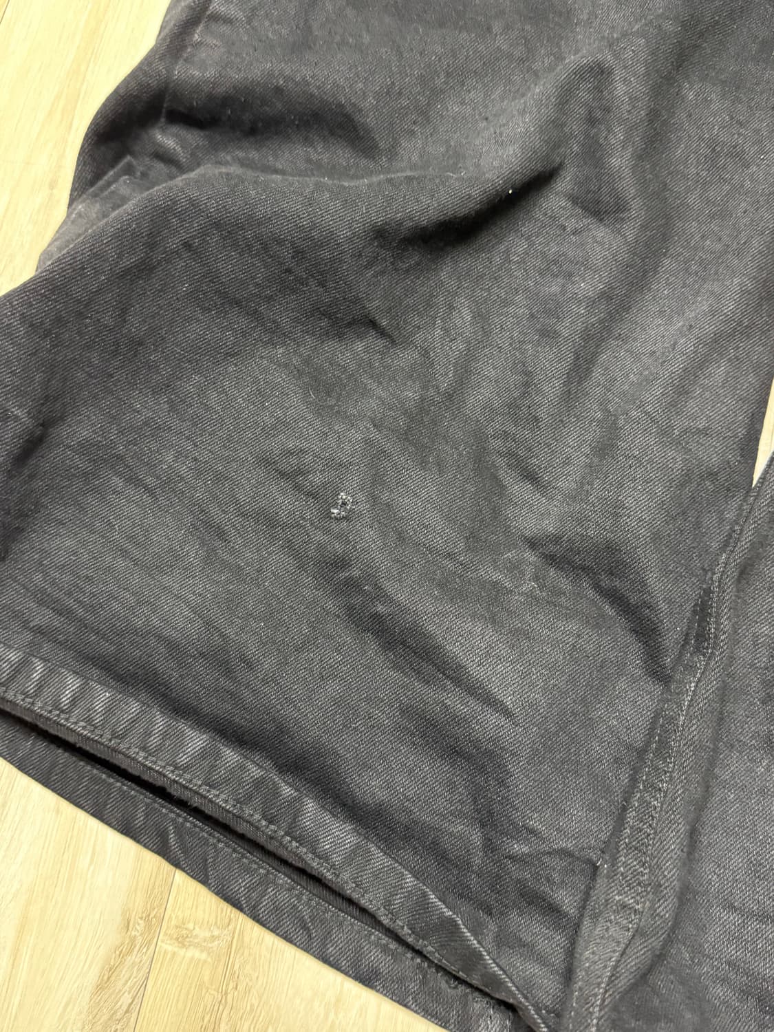 에모스탠스클럽 레더패치 플레어진 v2 상품이미지3