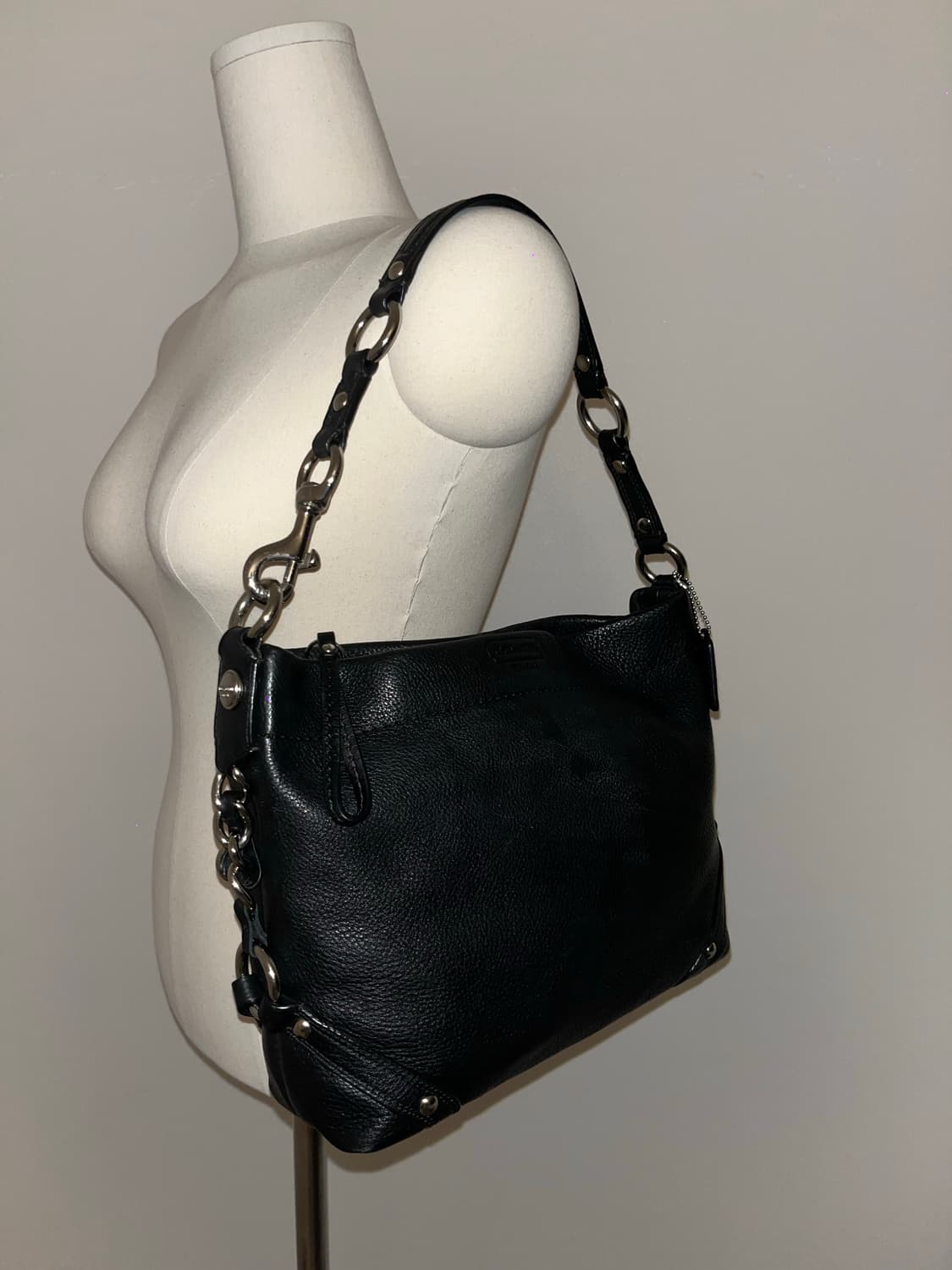 Coach Black Basic Shoulder Bag 상품이미지2