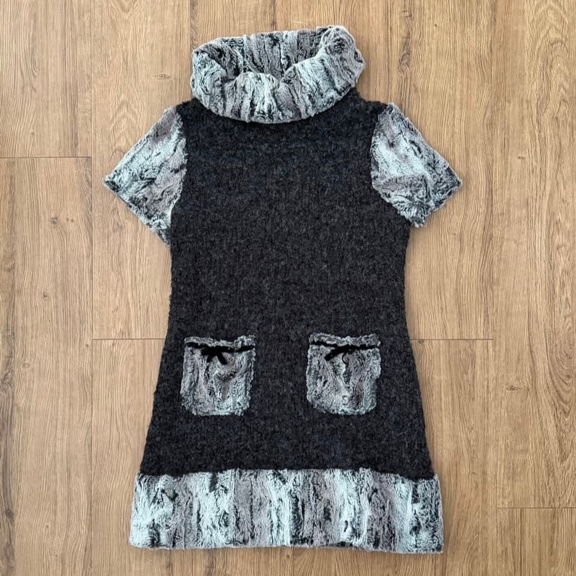 Fur pocket turtleneck knit 상품이미지1