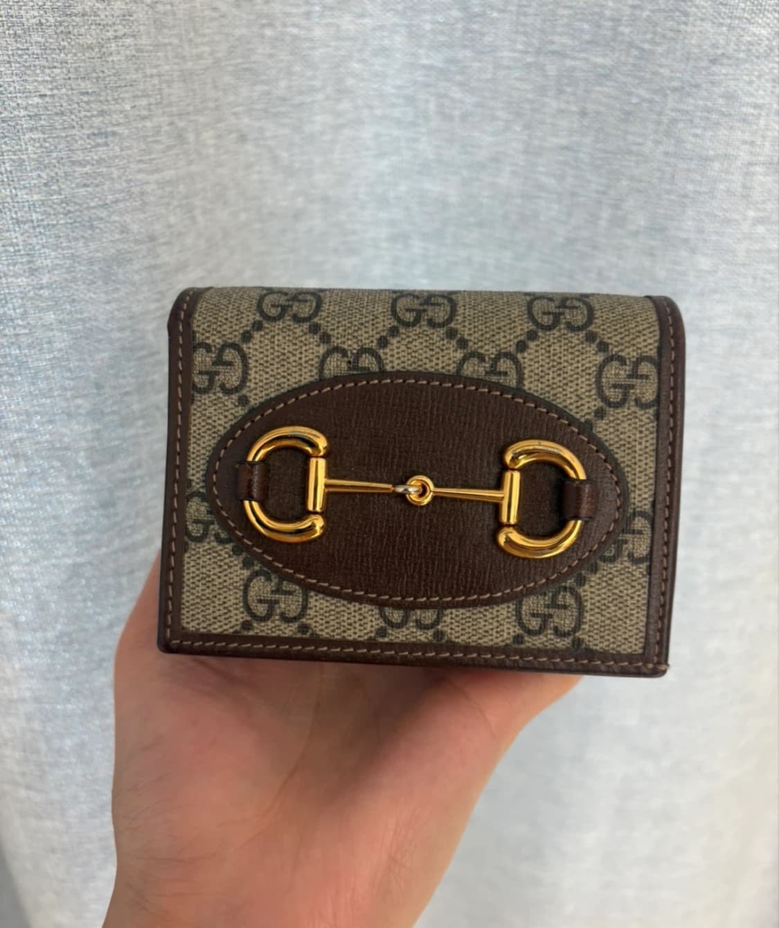 구찌 홀스빗 GG수프림 반지갑 상품이미지1