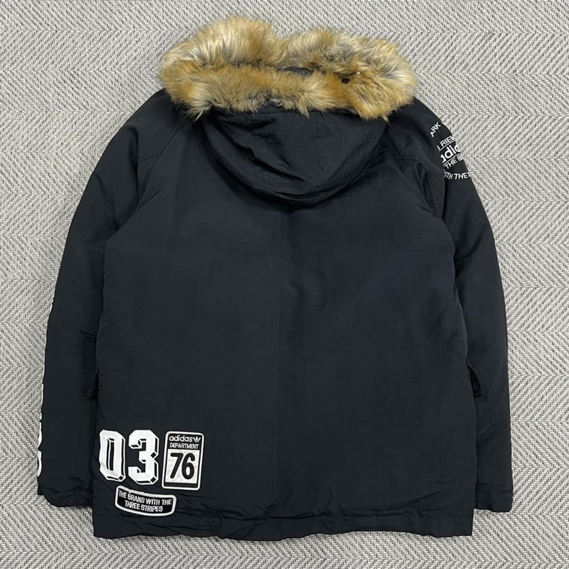 아디다스 패치로고 야상 패딩 v0928  상품이미지2