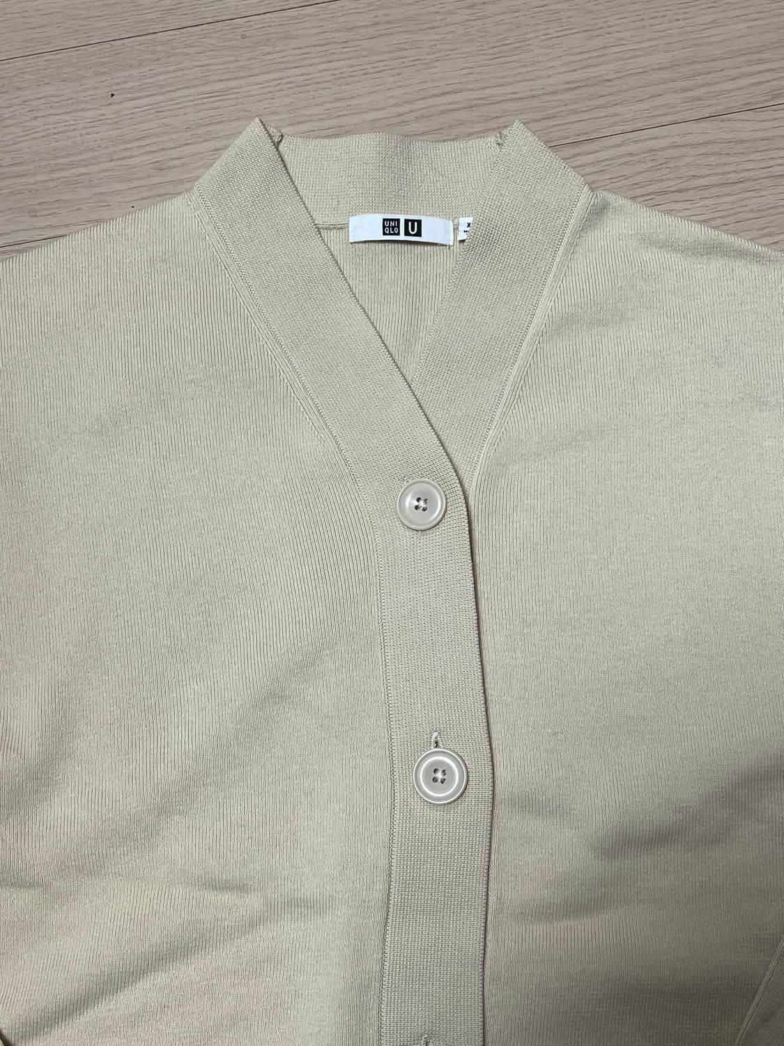 유니클로U 르메르 브이넥 가디건 네추럴 상품이미지1