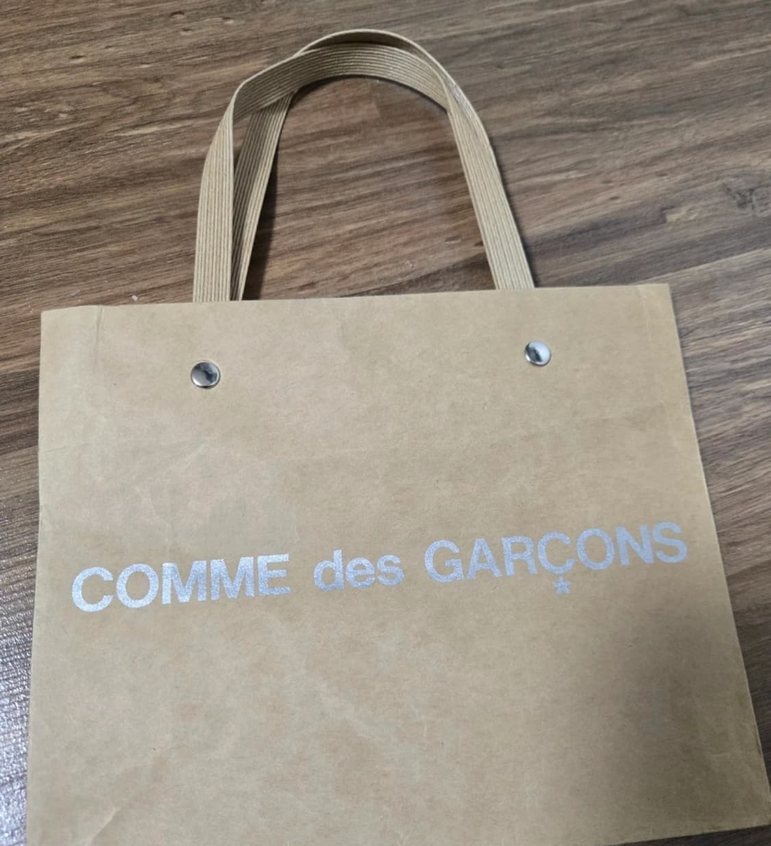 꼼데가르송 엠보싱 지갑 미니 L자 지퍼 도트 가죽 폴카 - 블랙 [정품] 상품이미지3