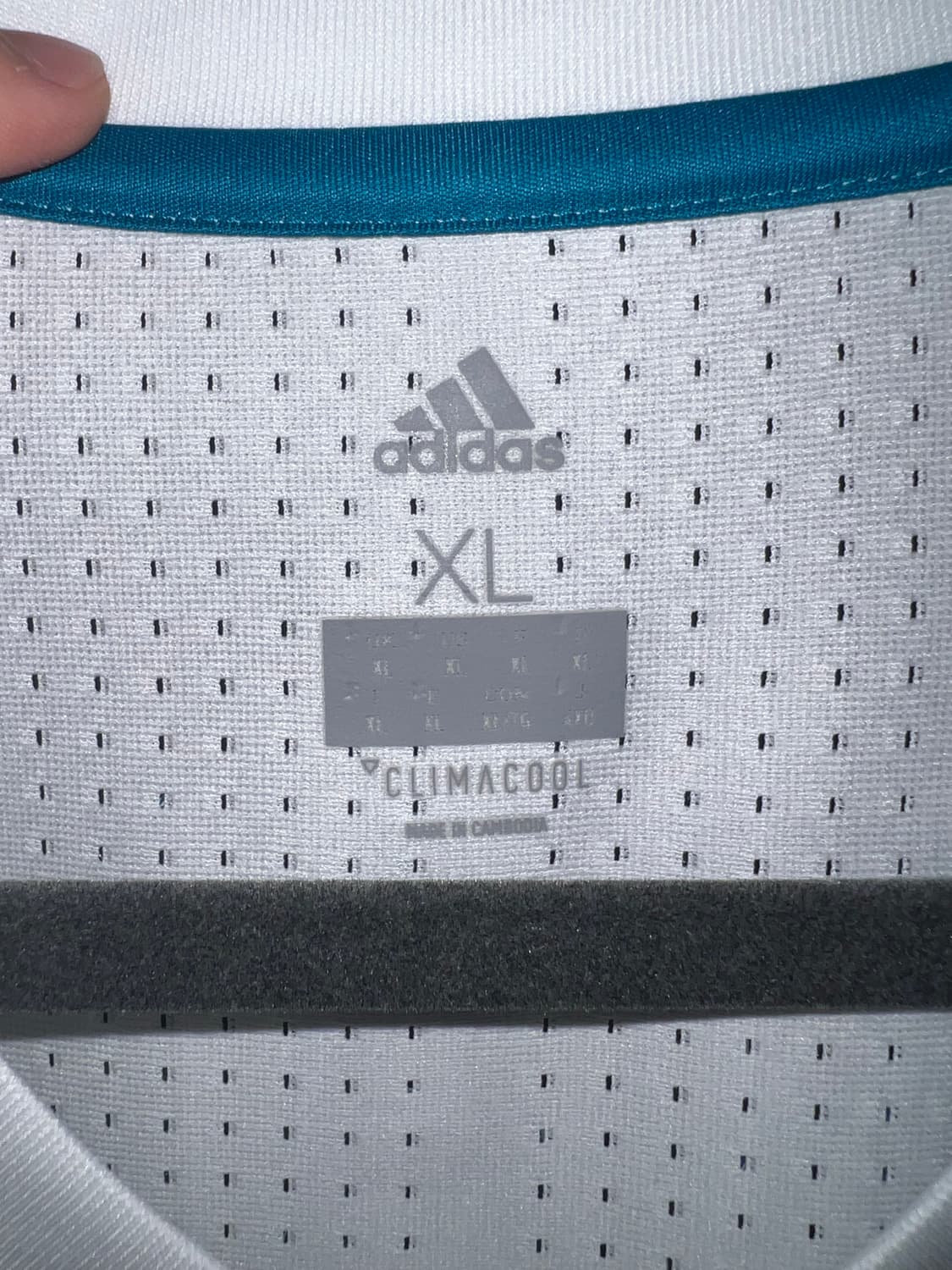 17-18 레알 마드리드 홈 어센틱 반팔 호날두 유니폼 상품이미지6