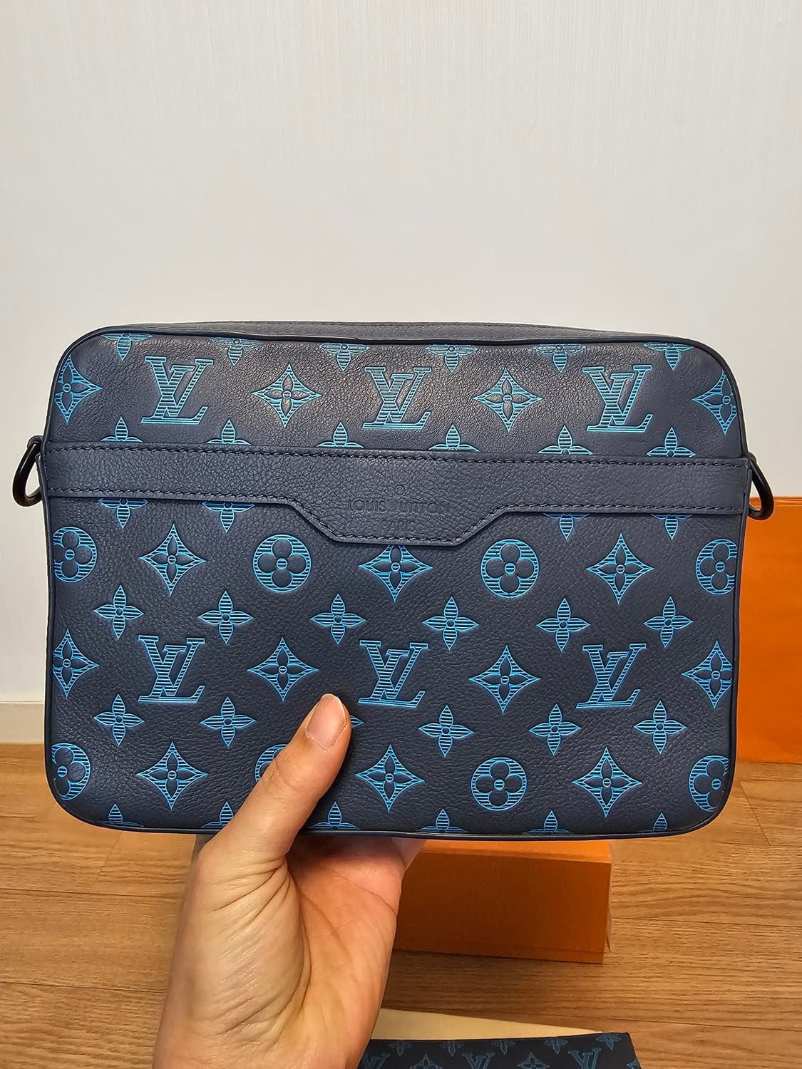 루이비통 올레더 쉐도우 트리오 메신저 크로스백 신형 리버블루 상품이미지4