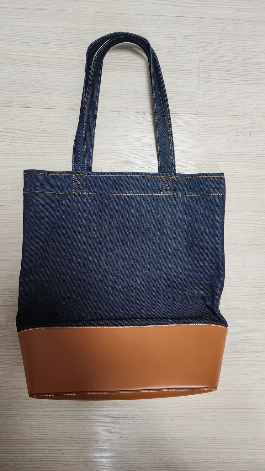 아페쎄 악셀 토트백 상품이미지2