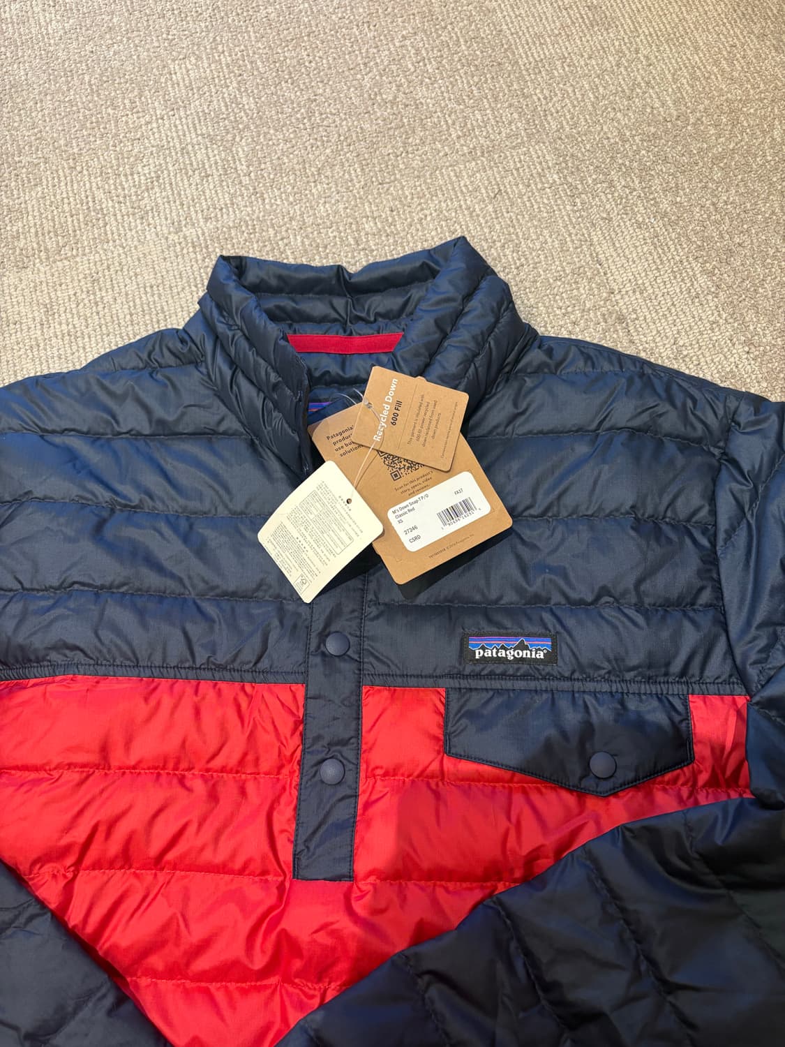 파타고니아 다운 스냅티 레드/네이비 상품이미지1