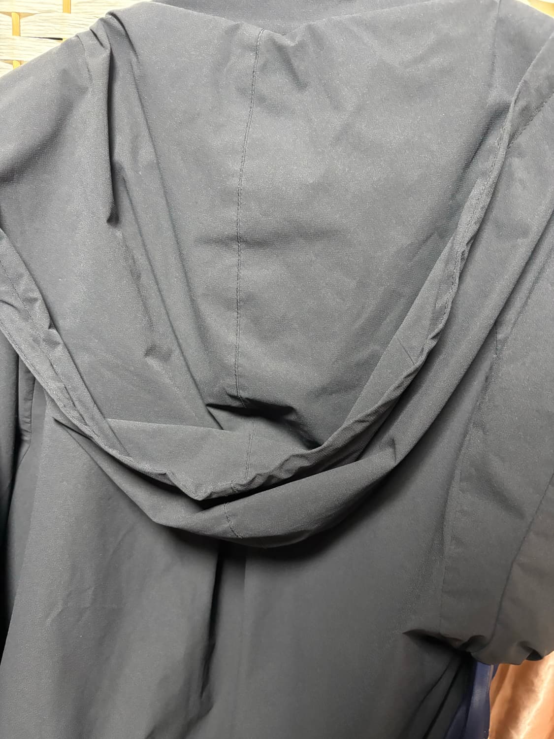 미스치프 롬버스 바람막이 블랙 m사이즈 판매합니다 상품이미지2