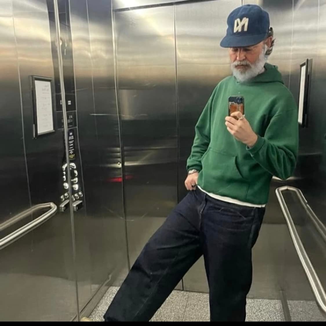 (XL) 러셀 에슬레틱 스웻셔츠 판매합니다. 상품이미지1