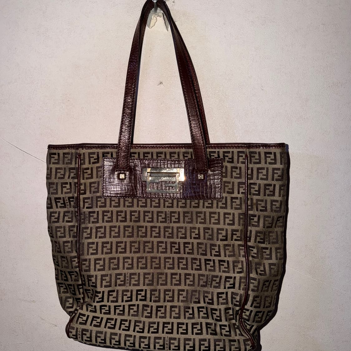 펜디 FF 주카 패턴 쇼퍼 토트&숄더백 상품이미지8