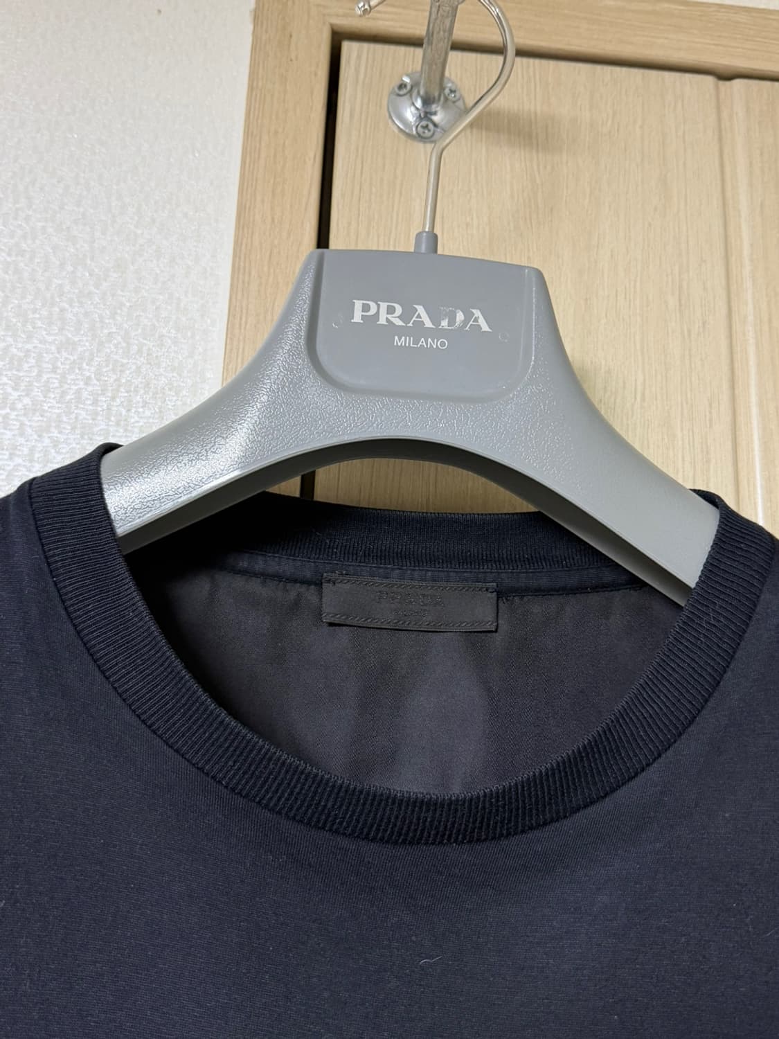 [M] 프라다 나일론 포켓 반팔티셔츠 상품이미지2