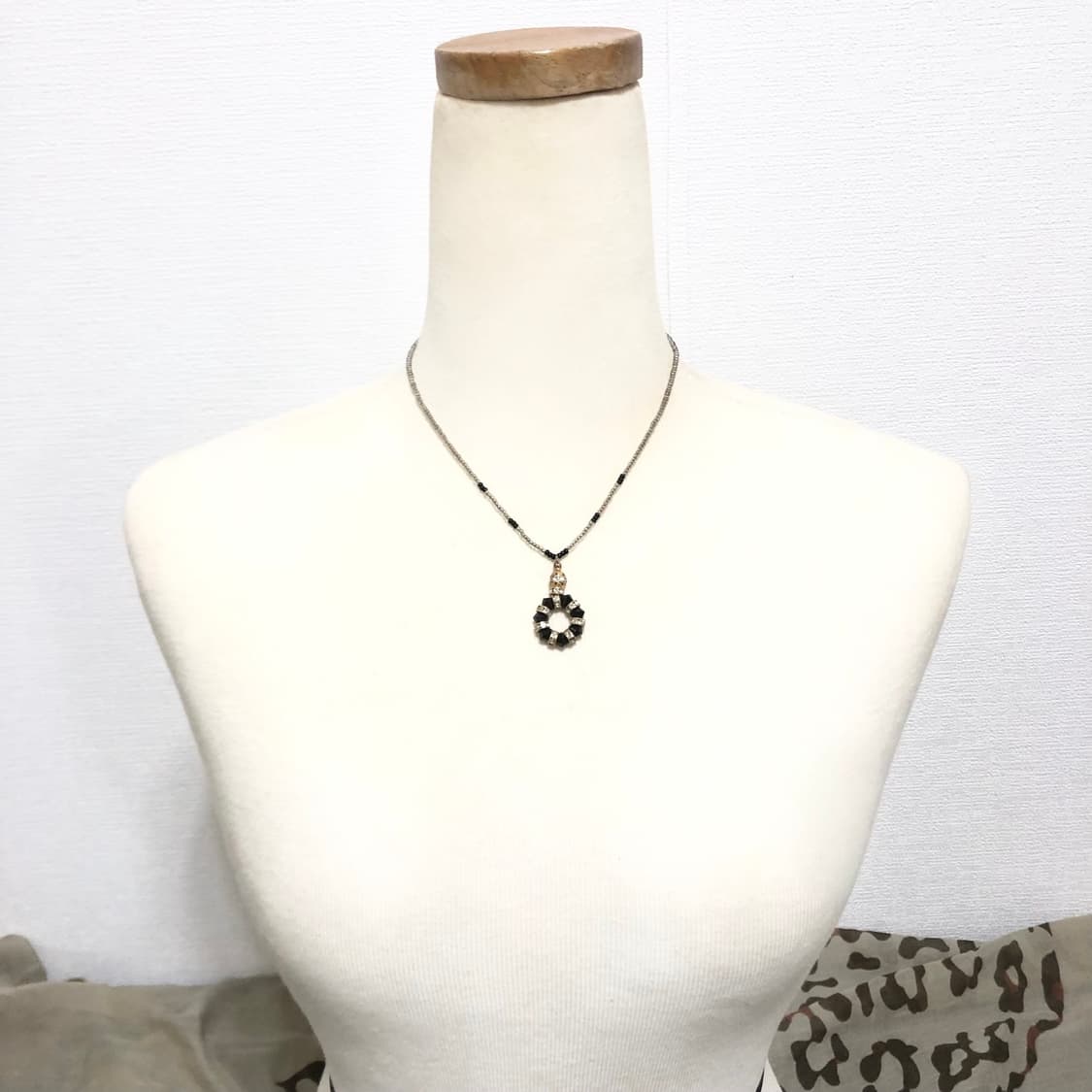 빈티지 핸드메이드 블랙 골드 비즈 목걸이 오리엔탈 페어리 상품이미지2