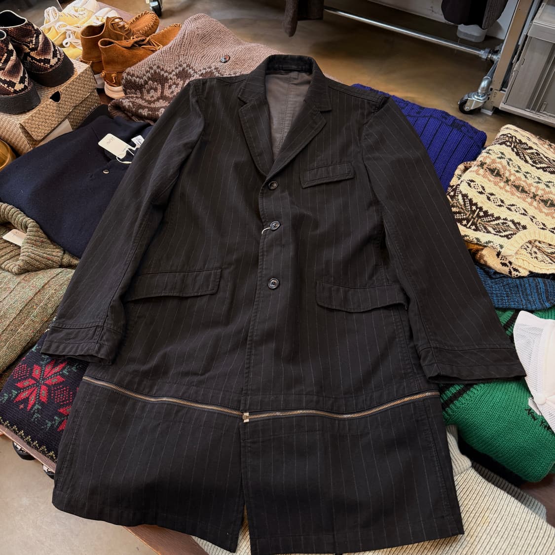 PPFM 지퍼 디테일 스트라이프 패턴 블레이저 중기장 코트 자켓 상품이미지1