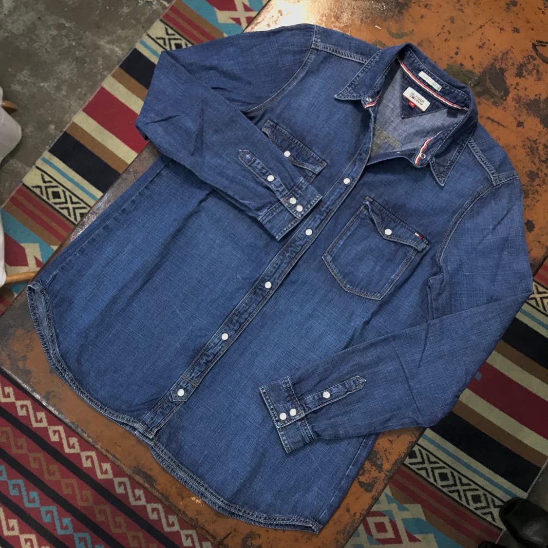 타미힐피거 투포켓 진중청 데님 셔츠 여성 55 66 사이즈 상품이미지2