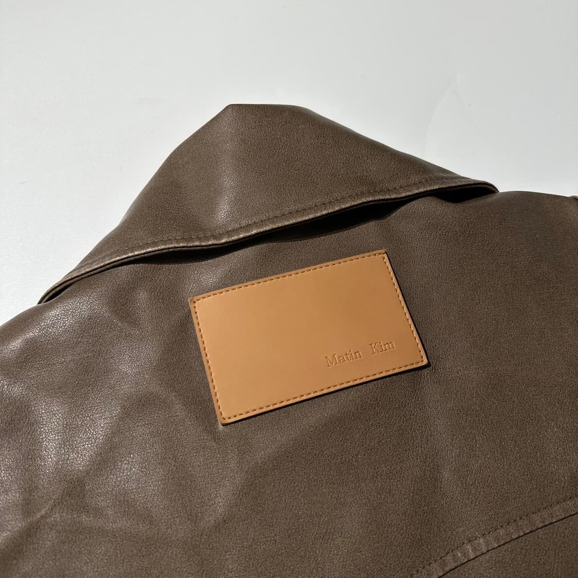 마뗑킴 빈티지 워시드 포우 레더 점퍼 브라운 라이더 자켓 상품이미지6