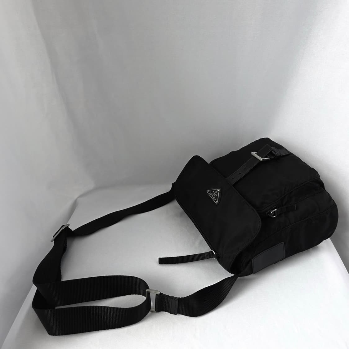 [정품 PRADA] 프라다 포코노 나일론 크로스백 주우재백 남녀공용 상품이미지3