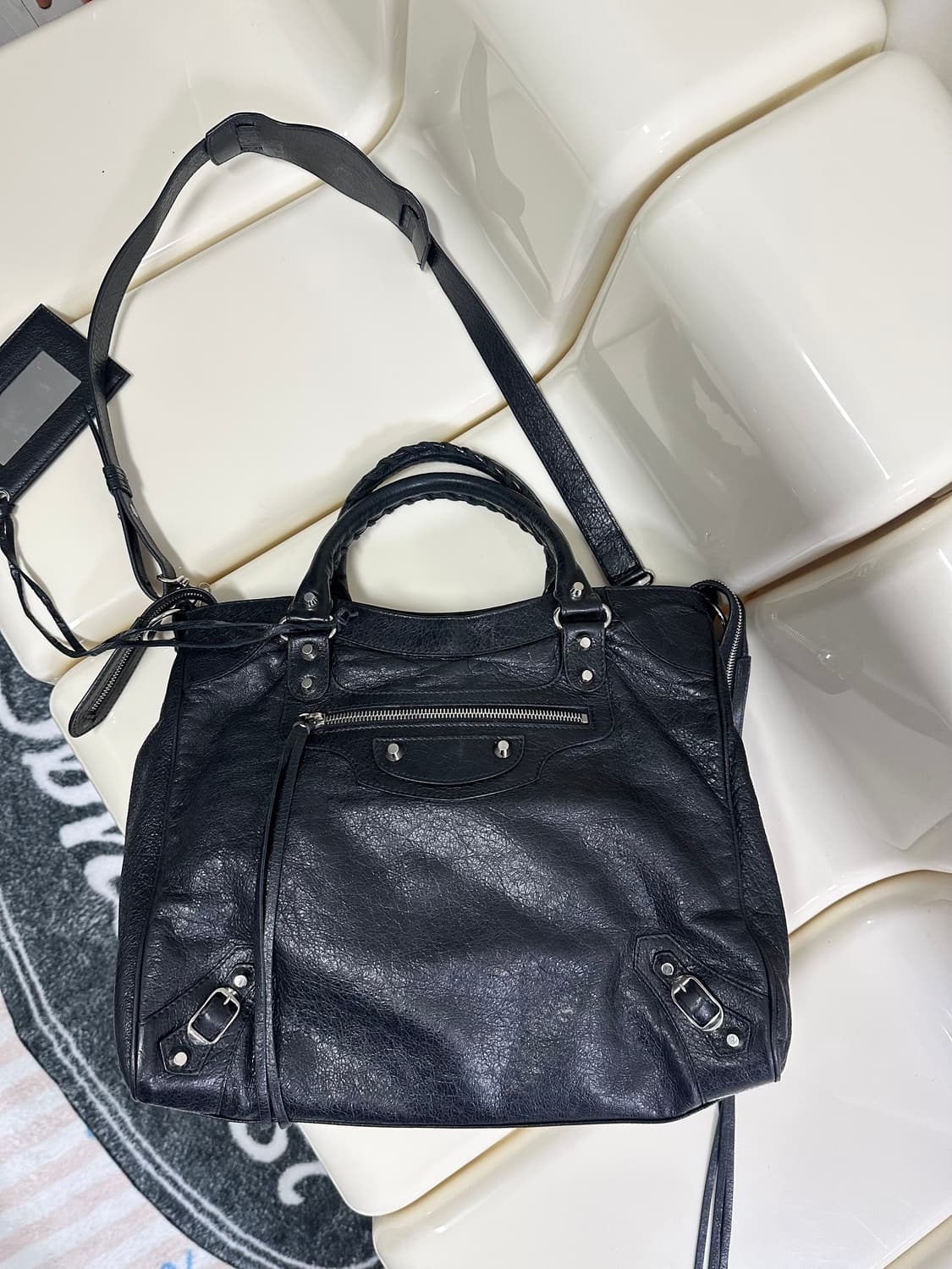 [A+ 정품] 발렌시아가 시티 모터백 벨로 블랙 상품이미지7