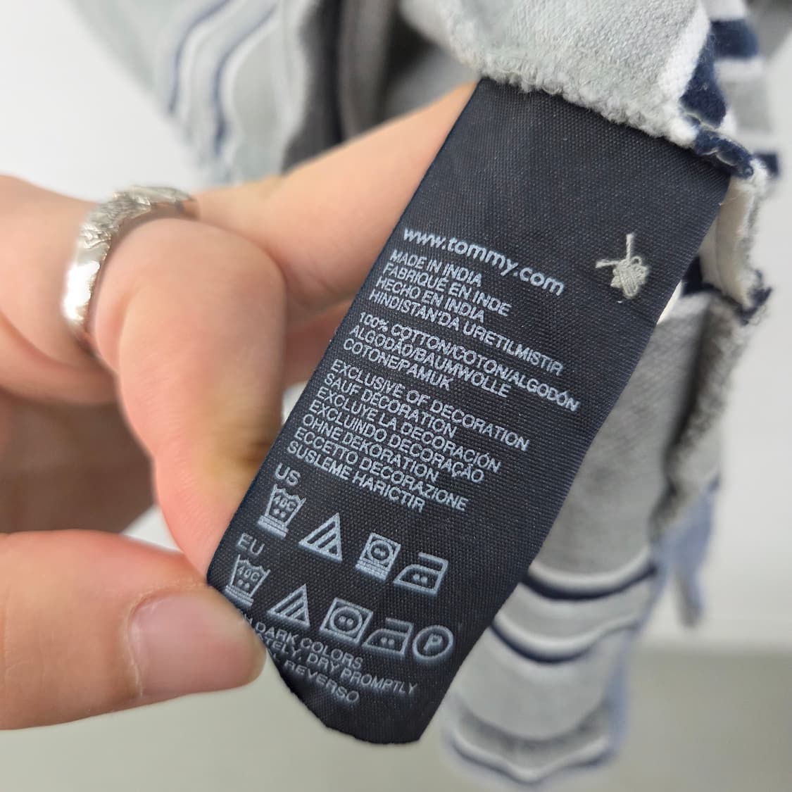 타미힐피거 스트라이프 카라티 그레이 남m 상품이미지5